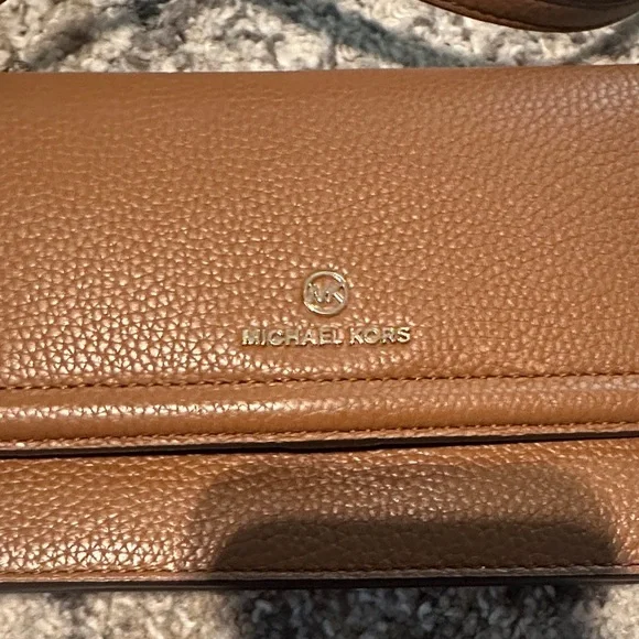 Michael Kors Tan Crossbody Bag - Picture 2 of 7